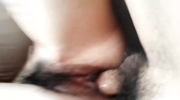 &ldquo;为什么又软了,为什么&rdquo;喜欢硬鸡鸡的清纯可爱大学美女不停舔鸡鸡,直到硬的像个棒槌一样才让操,太会享受了!